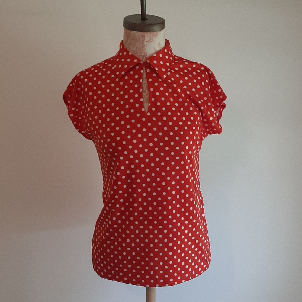 VTG Red & White Polka Dot shirt. Size 8